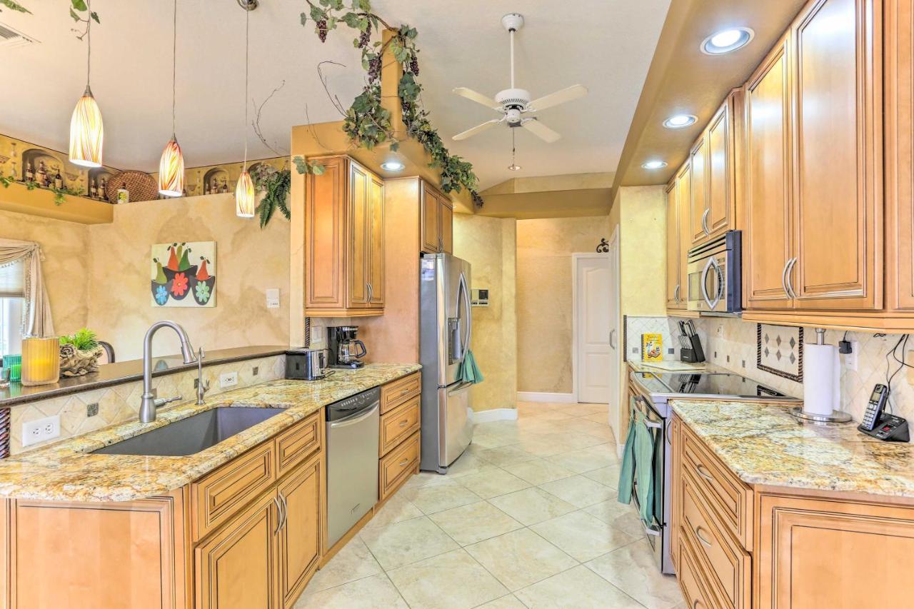 Lakefront Cape Coral Home With Private Pool And Dock! Exterior foto